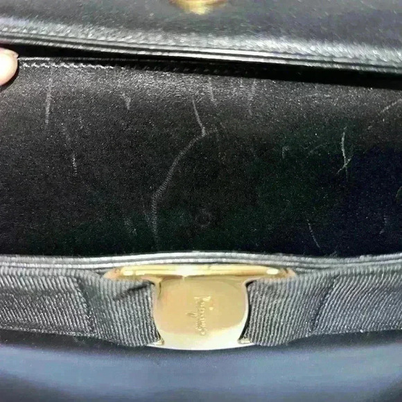 Salvatore Ferragamo Shoulder Bag - Picture 8 of 11